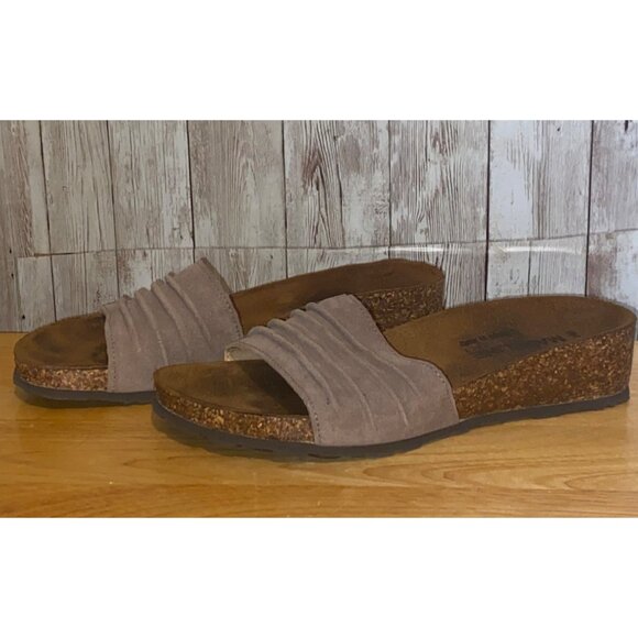 Women's Madeline Girl Sandals Slip On Flats Slides Size 6 - Picture 1 of 12